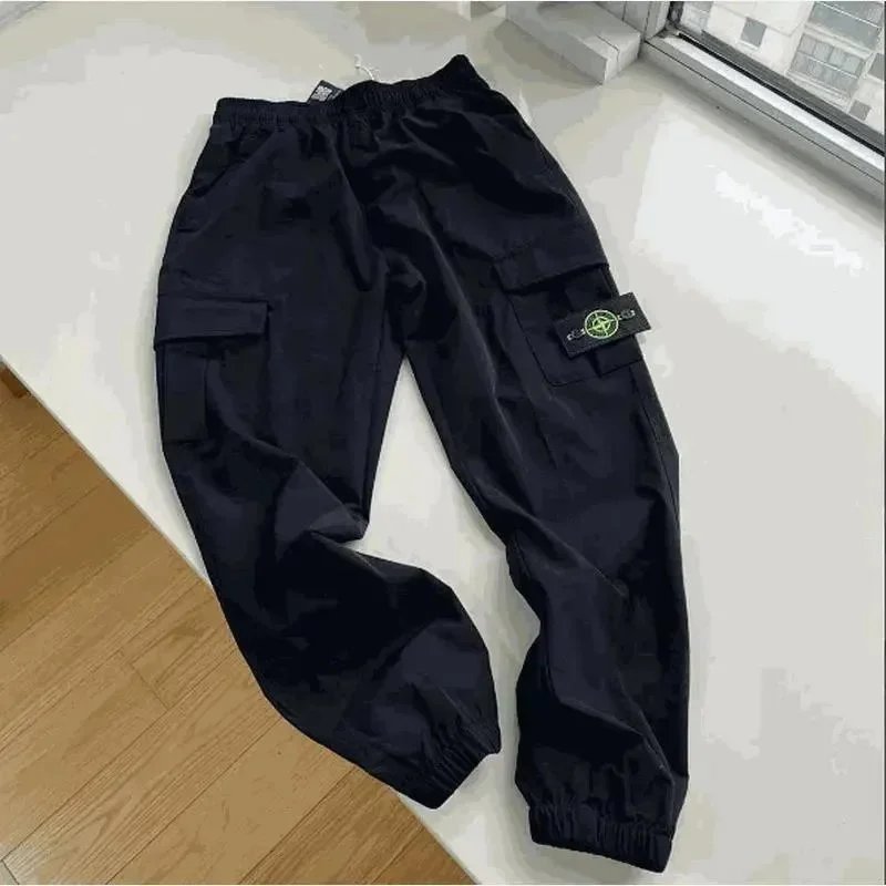 Compass cotton cargo pants in black