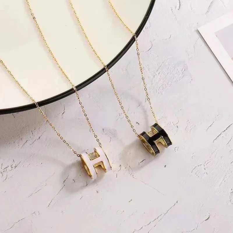 H Logo Pendant Necklace Gold Chain Women's Jewelry Fashion Accessory