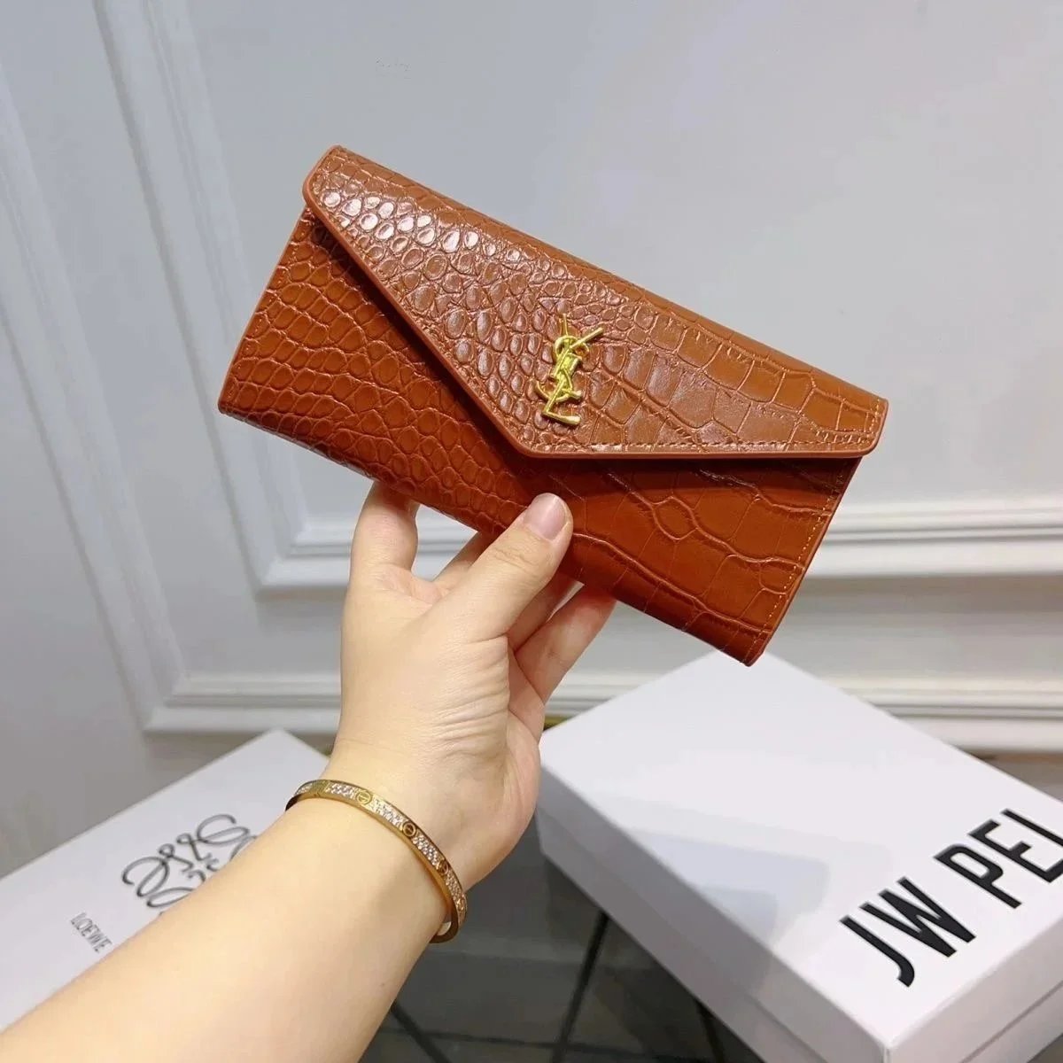 YSL Crocodile Pattern Clutch Bag Women's Designer Handbag