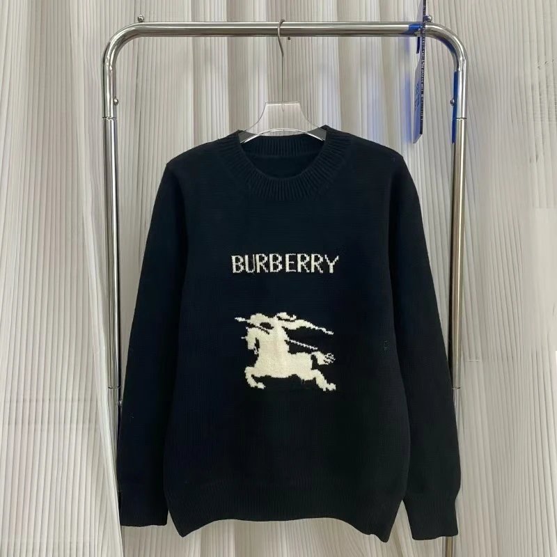 Burberry Knit Sweater with Equestrian Knight Logo