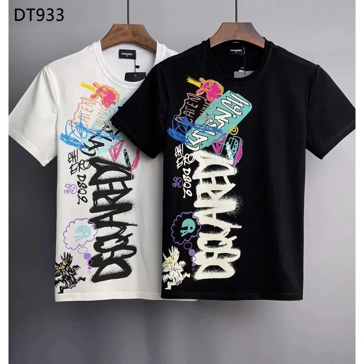 DSQUARED2 Graffiti Print T-Shirt for Men DT933