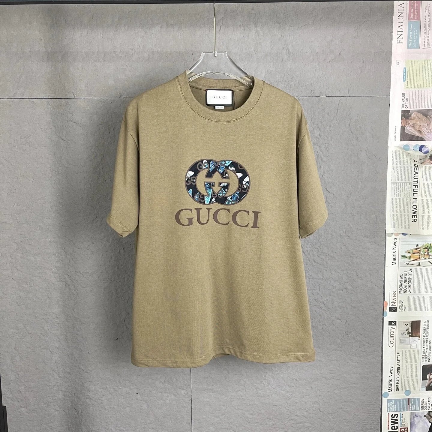 Gucci Logo Print T-Shirt Beige Oversized Design