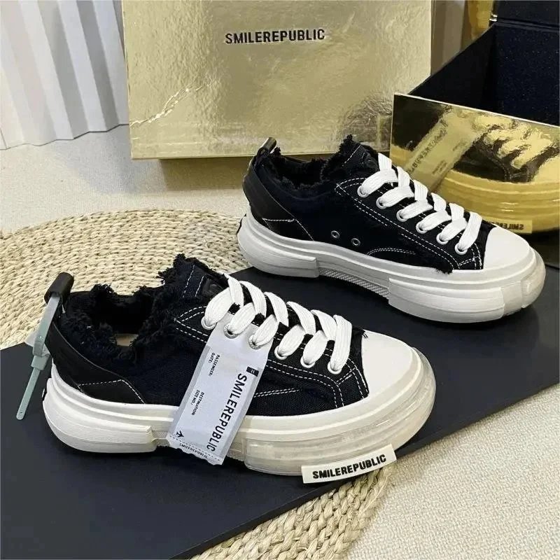SMILEREPUBLIC Black Canvas Sneakers with Thick Sole and Fuzzy Lining
