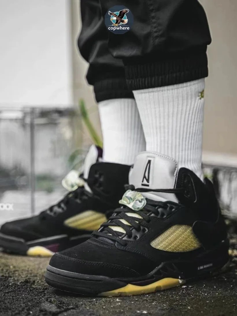 Air Jordan 5 Retro 'Black Gold' Sneakers