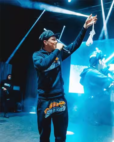 Sharks Hoodie and Pants Set for Men - Streetwear Fashion