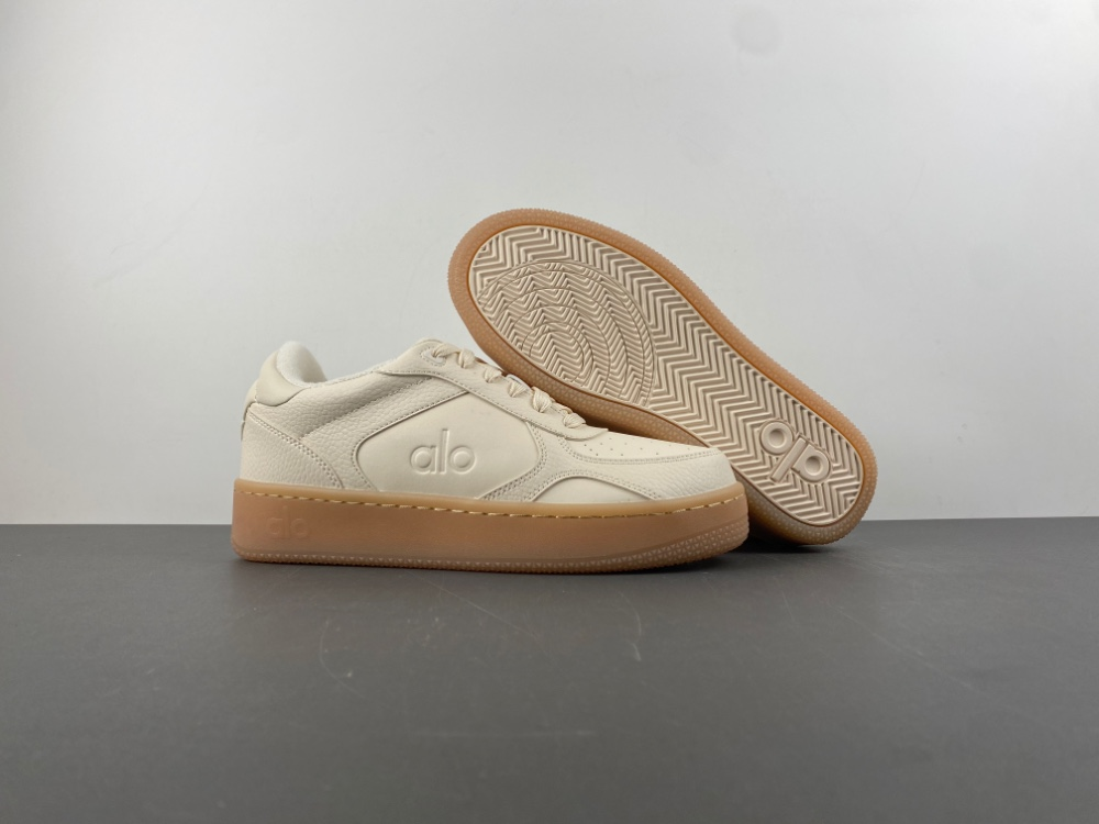alo Yoga Sneakers White Gum Sole Women's Athletic Shoes