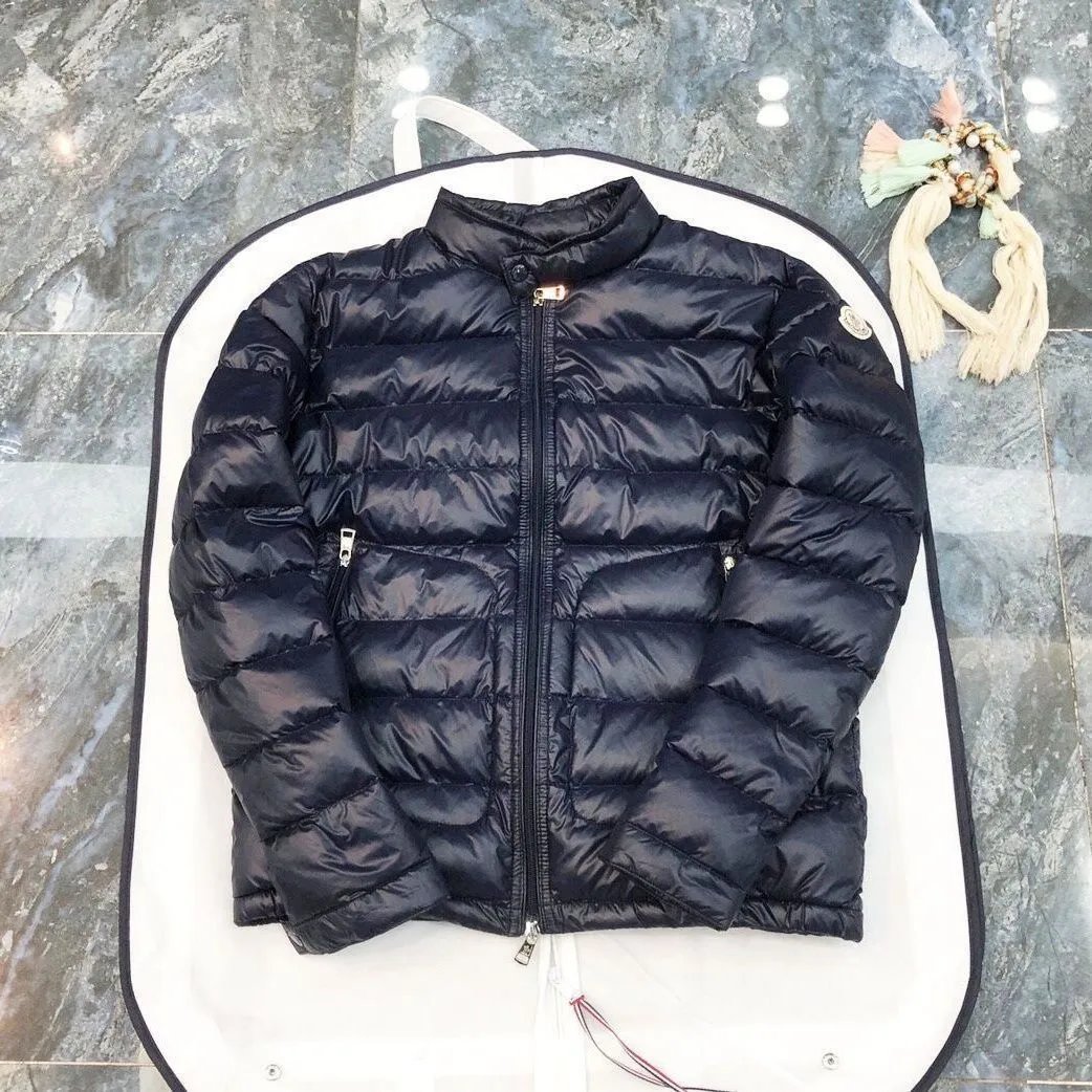 Moncler Black Down Jacket for Women Lightweight Winter Coat