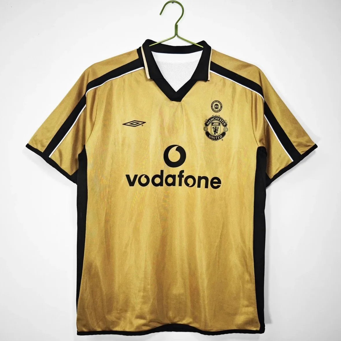 Manchester United 2000-2001 Gold Away Football Jersey