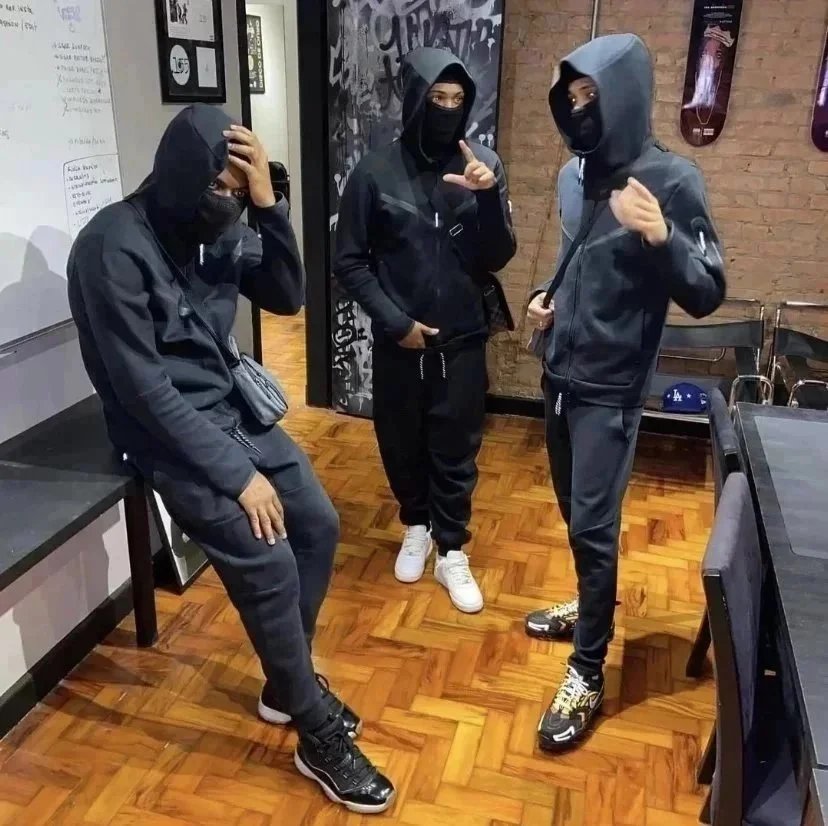 Men's Black Hoodie & Jogger Set - Streetwear Tracksuit for Casual Wear