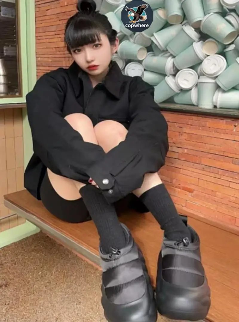 Black Chunky Platform Shoes for Women Fashionable Streetwear Sneakers